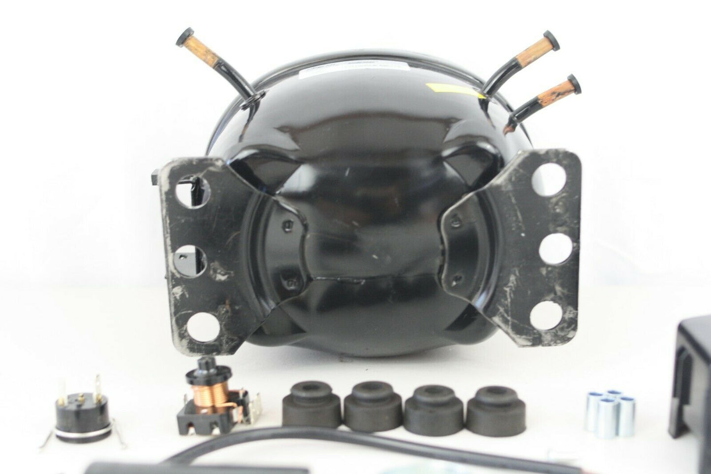 SIKELAN ADW142T6 REFRIGERATION COMPRESSOR 1/2 HP 1372BTU 110-120V R134A 50-60HZ
