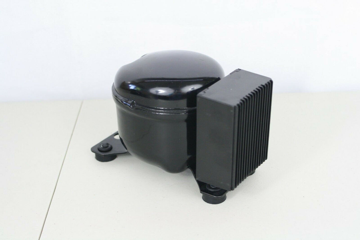 Sikeland QDZH25G 12V 24V DC R134a Refrigeration Compressor Mobile Marine Off-Grid