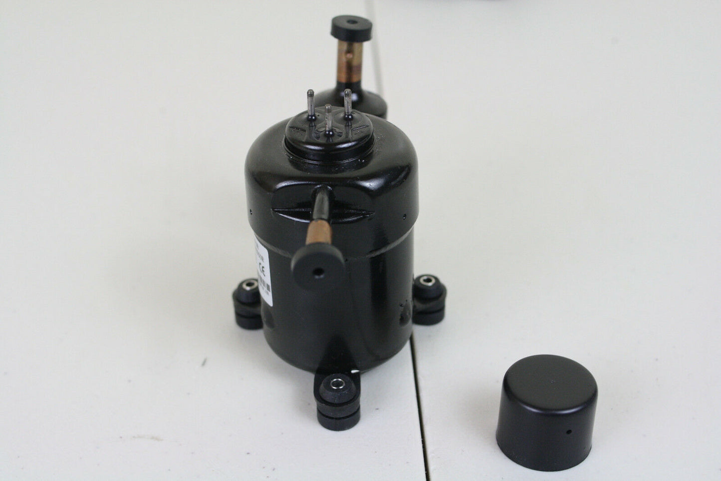 12V DC Mini Refrigeration Compressor Fridge Freezer Marine Solar QX19-12 R134a