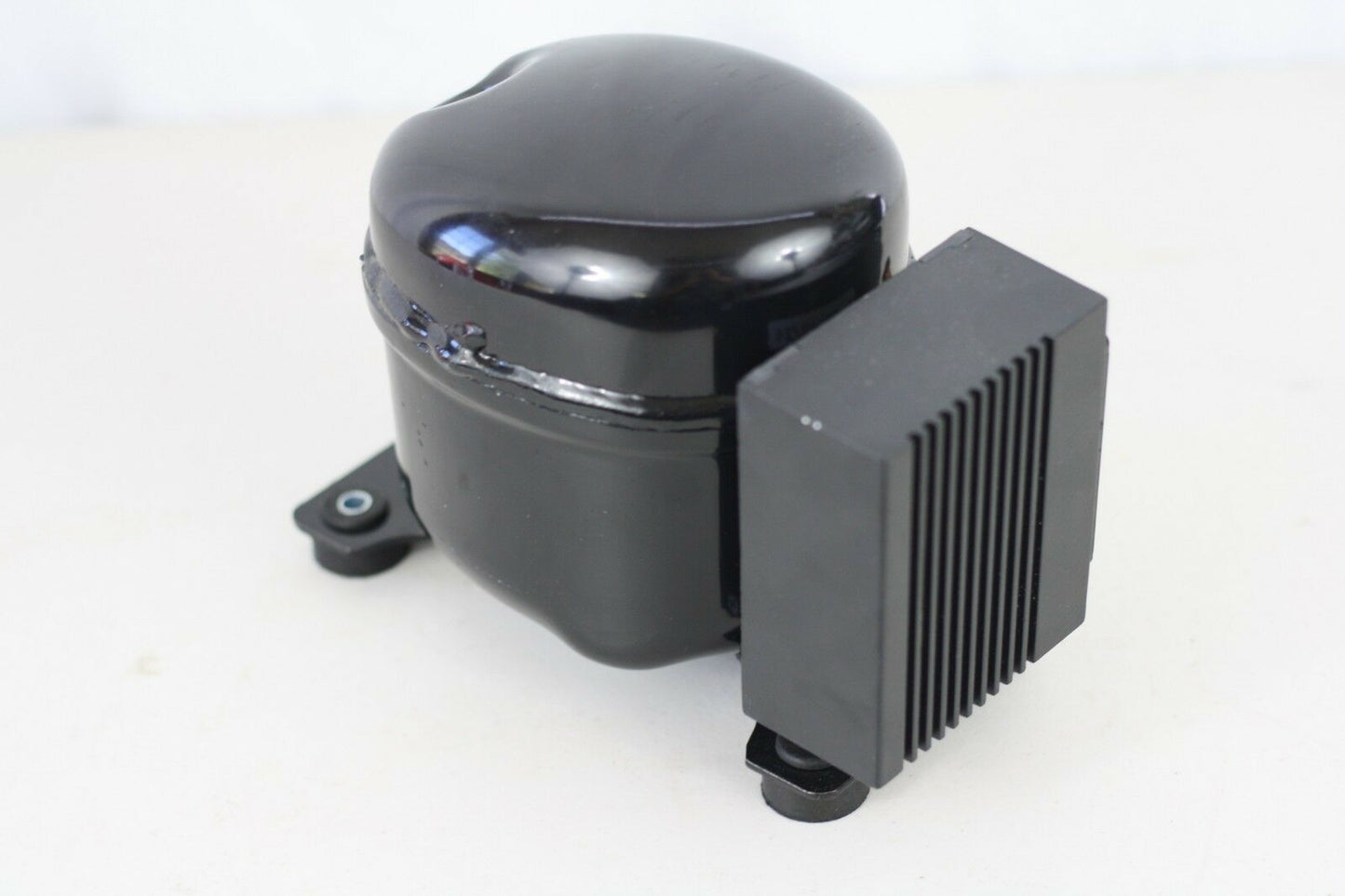 12V 24V DC Refrigeration Compressor Fridge Freezer Mobile Solar QDZY75G R600a