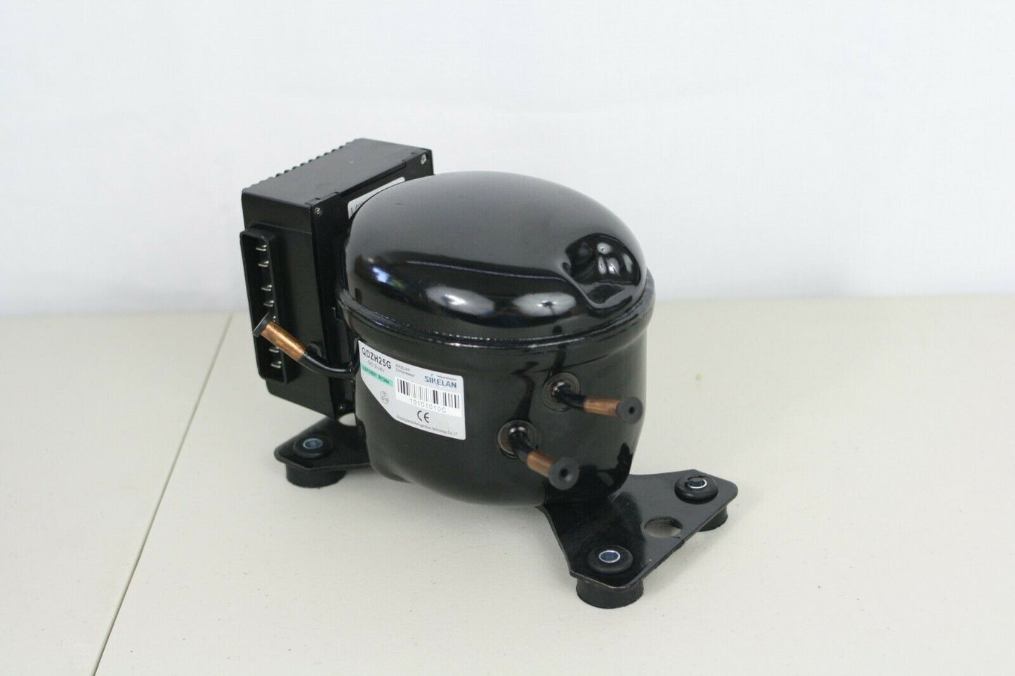 Sikeland QDZH25G 12V 24V DC R134a Refrigeration Compressor Mobile Marine Off-Grid