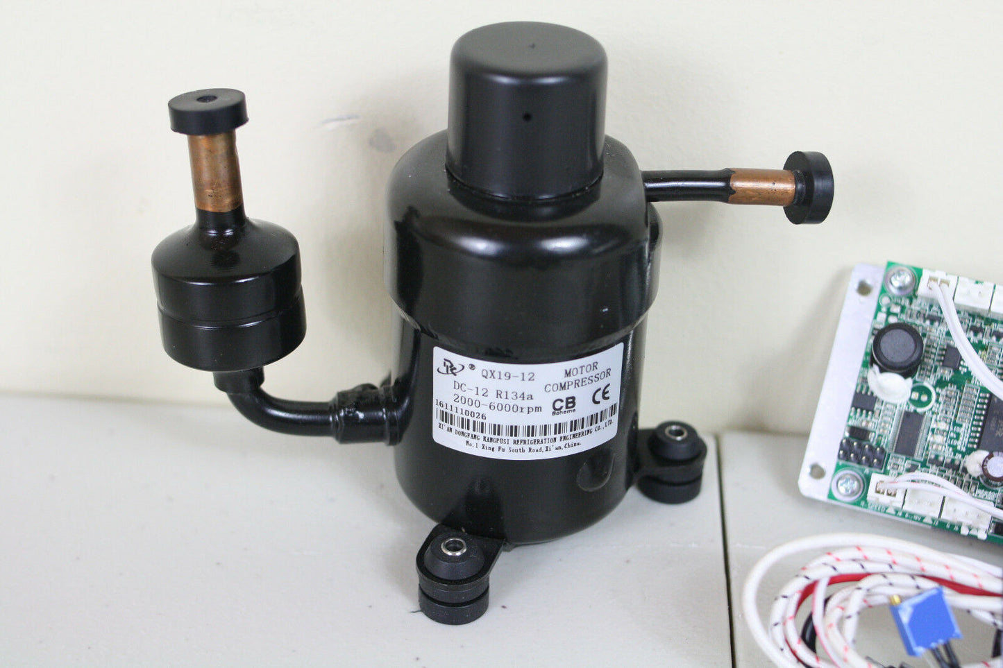 12V DC Mini Refrigeration Compressor Fridge Freezer Marine Solar QX19-12 R134a