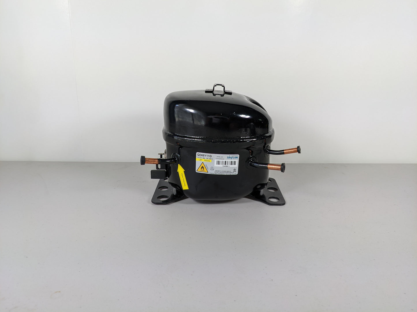 Sikelan QD65Y11G Refrigeration Compressor 1/7HP 450BTU 110-120VAC R600a LBP