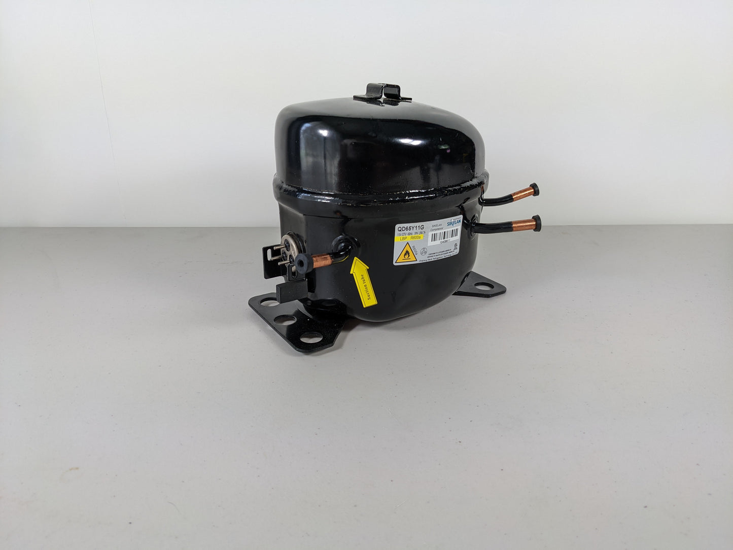 Sikelan QD65Y11G Refrigeration Compressor 1/7HP 450BTU 110-120VAC R600a LBP