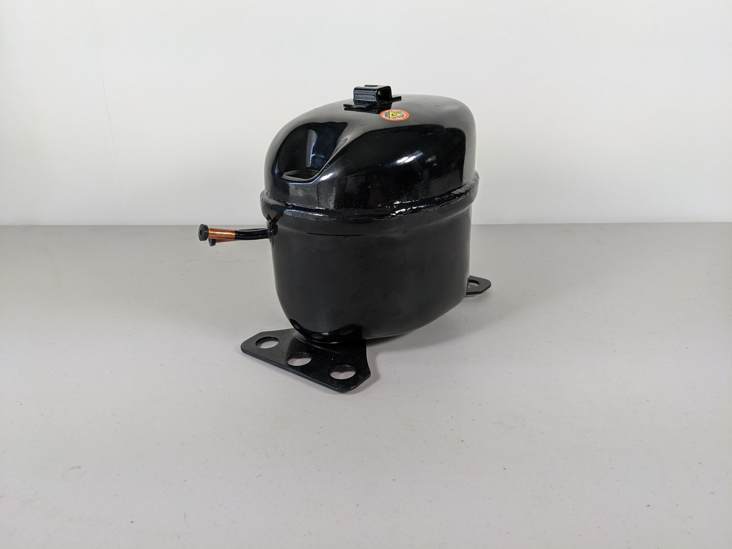 Sikelan QD65Y11G Refrigeration Compressor 1/7HP 450BTU 110-120VAC R600a LBP