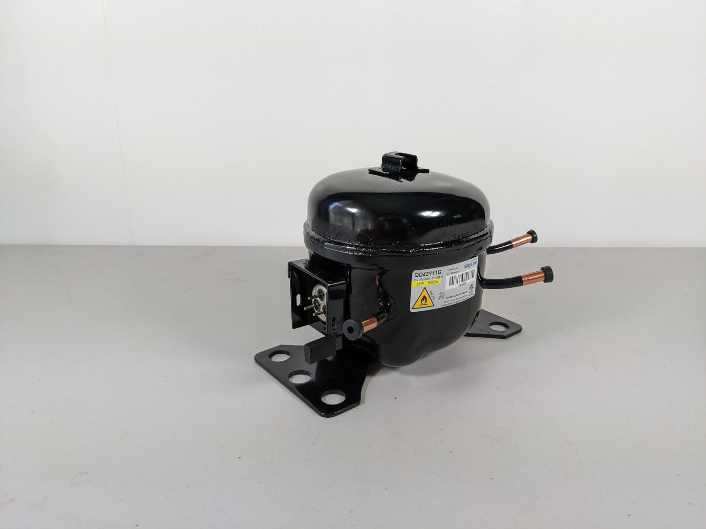 Sikelan QD43Y11G Refrigeration Compressor 1/9HP 307BTU 110-120V R600a LBP