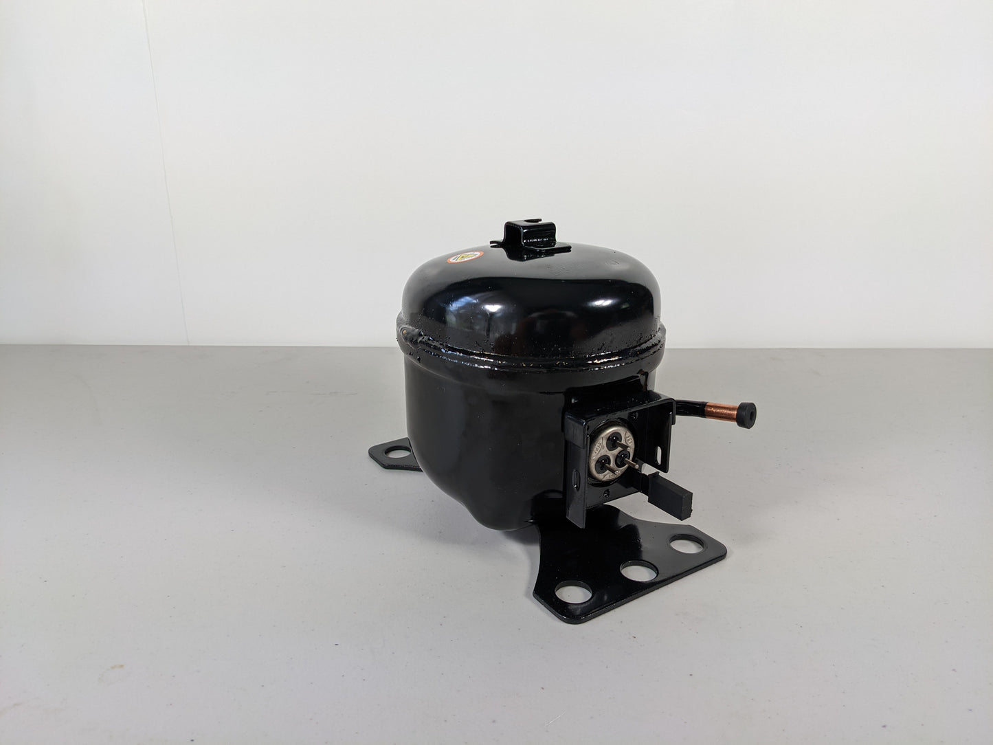 Sikelan QD43Y11G Refrigeration Compressor 1/9HP 307BTU 110-120V R600a LBP