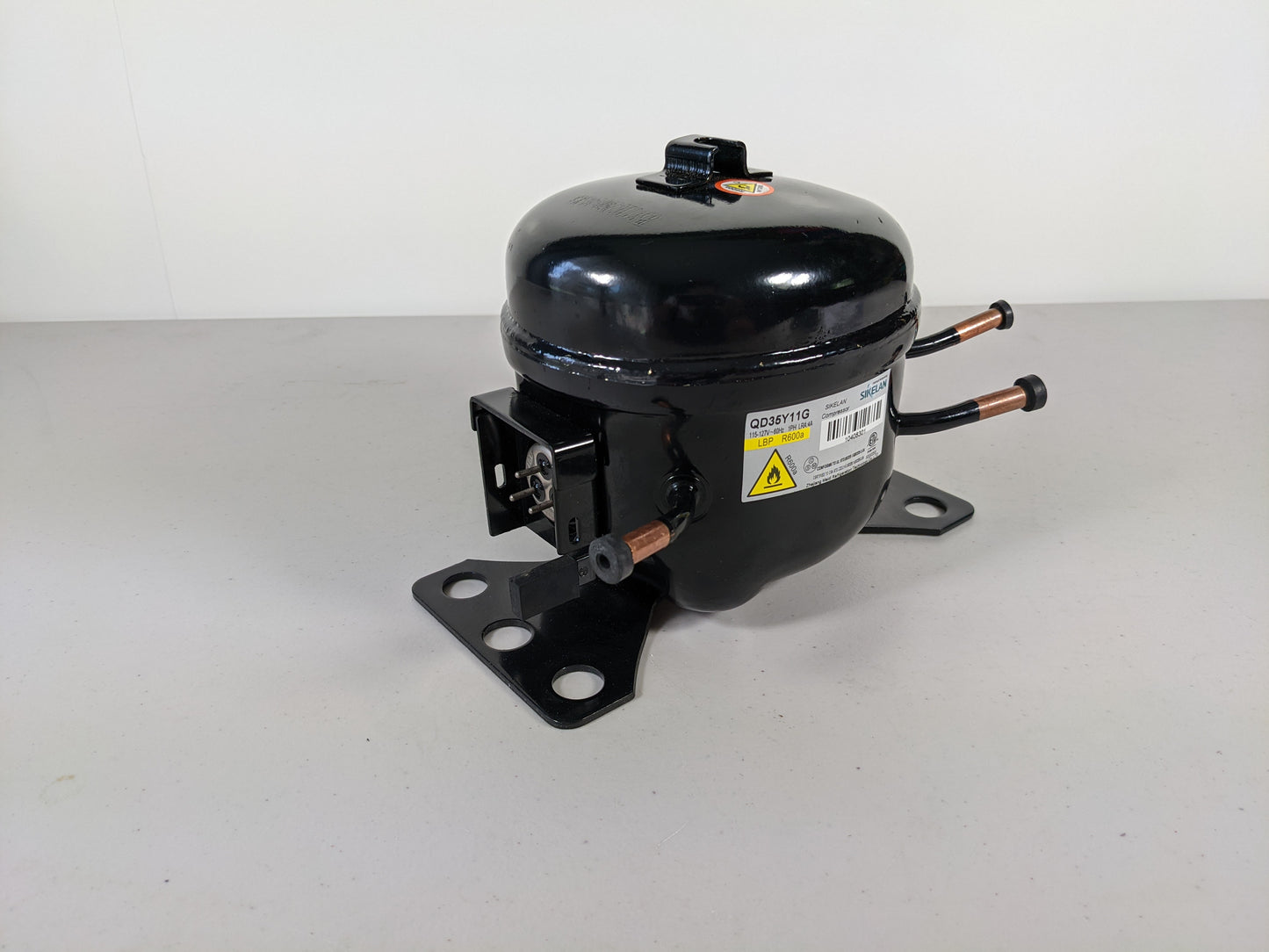 Sikelan QD35Y11G Refrigeration Compressor 1/12HP 229BTU 110-120V R600a LBP