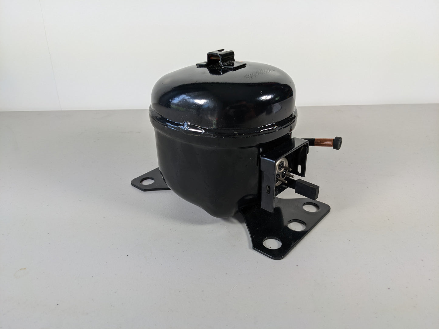 Sikelan QD35Y11G Refrigeration Compressor 1/12HP 229BTU 110-120V R600a LBP