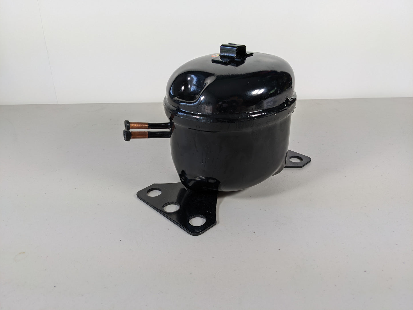 Sikelan QD35Y11G Refrigeration Compressor 1/12HP 229BTU 110-120V R600a LBP