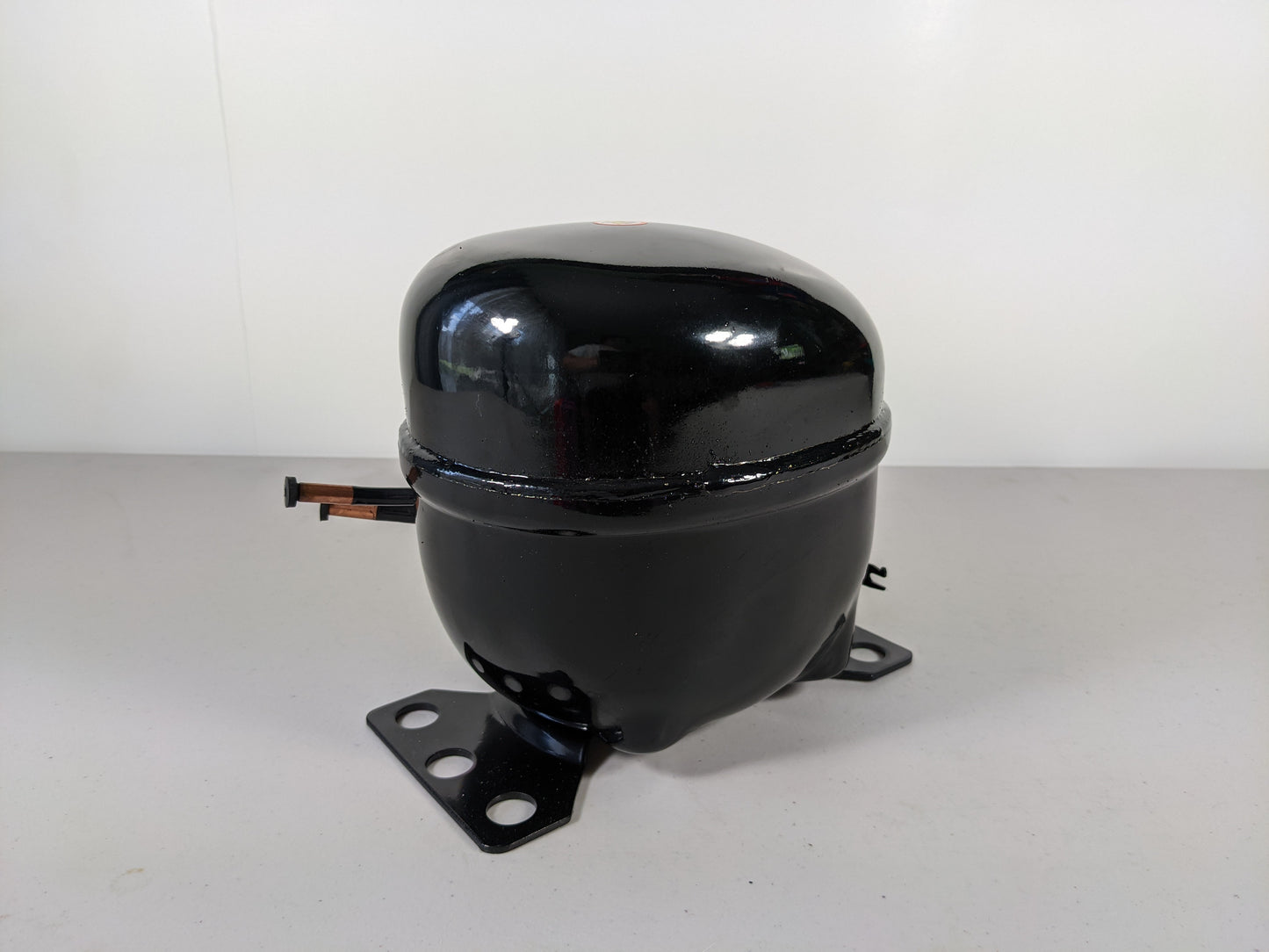 Sikelan QD110Y11G Refrigeration Compressor 1/4HP 751BTU 110-120V R600a LBP