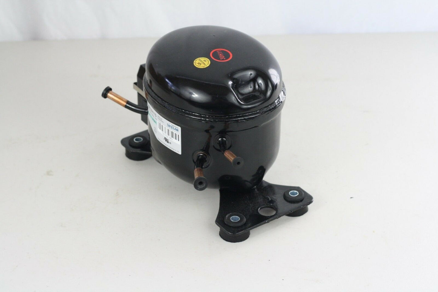 SIKELAN QD30H11G REFRIGERATION COMPRESSOR 1/10 HP 256BTU 110-120V R134A 50-60HZ
