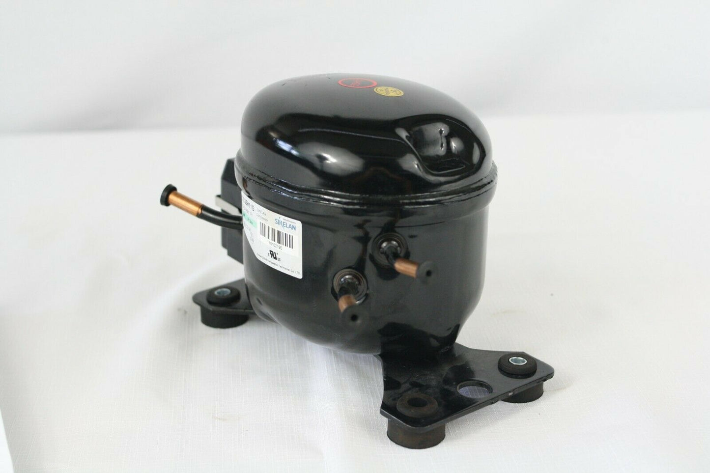 SIKELAN QD35H11G REFRIGERATION COMPRESSOR 1/9 HP 307BTU 110-120V R134A 50-60HZ