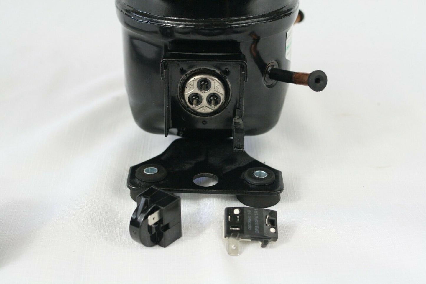 SIKELAN QD35H11G REFRIGERATION COMPRESSOR 1/9 HP 307BTU 110-120V R134A 50-60HZ