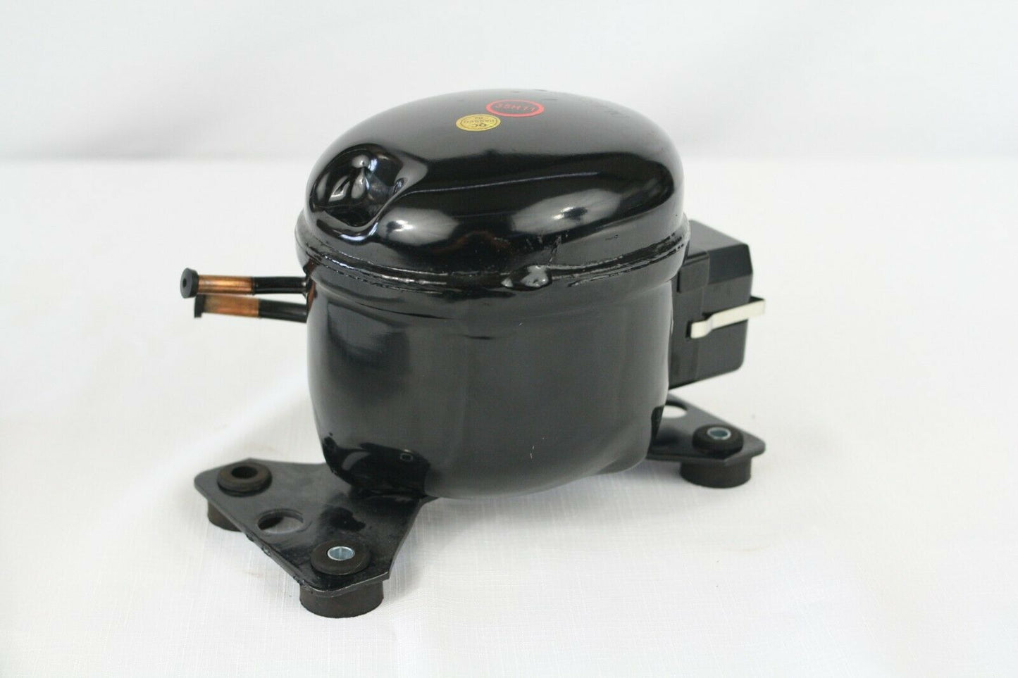 SIKELAN QD35H11G REFRIGERATION COMPRESSOR 1/9 HP 307BTU 110-120V R134A 50-60HZ